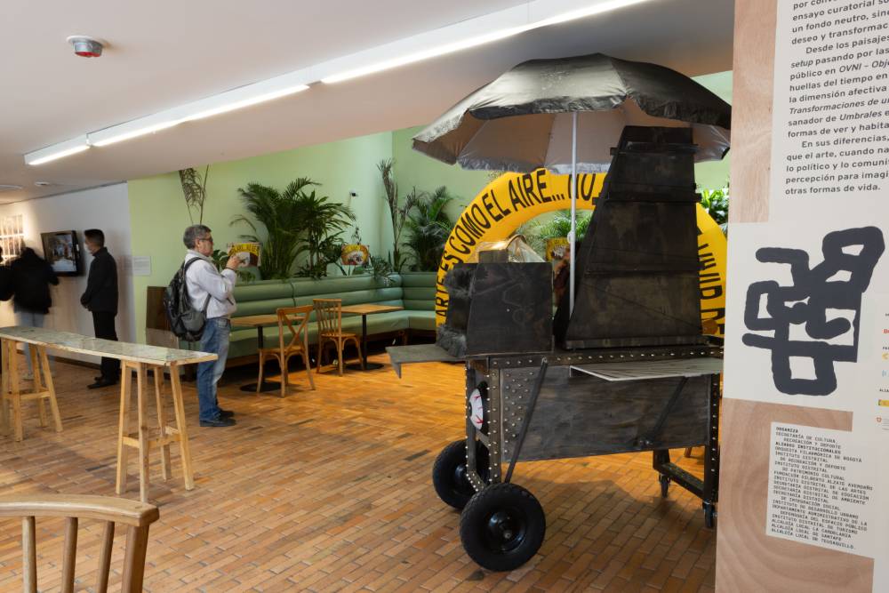 Exposición OVNI – Objetos Visibles No Identificados